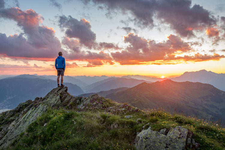 Von Wanderstiefeln und Wi-Fi: Warum die Wildnis die ultimative Social-Media-Entgiftung bietet