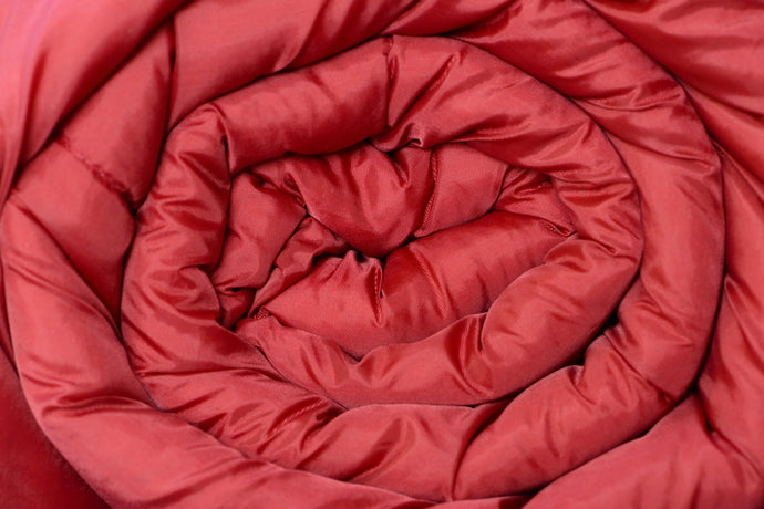 Schlafsäcke: Kunstfaser oder Daune - Vorteile und Nachteile