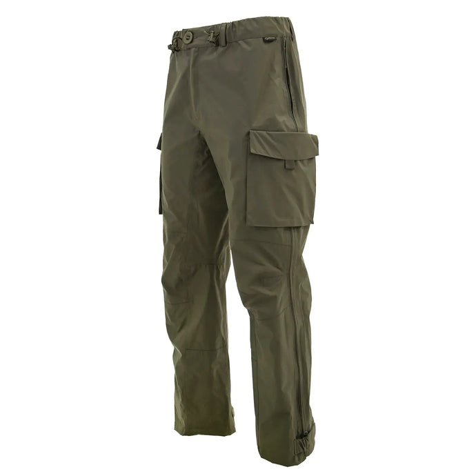 Carinthia® TRG-Hose mit mehreren Taschen, verstellbarem Bund und verbessertem Komfort, isoliert auf weißem Hintergrund.