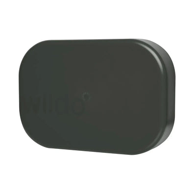 Eine schwarze Box mit der Aufschrift „Wildo®“ und „CAMP-A-BOX®“.