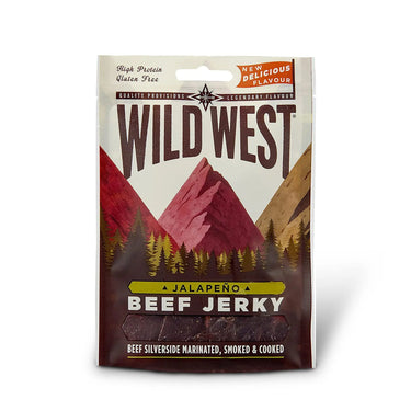 Eine Packung Wild West Jerky Beef Jerky Jalapeno mit Berggrafikdesign und proteinreichem Rezept.