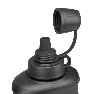 Schwarze LifeStraw® Peak Series Rollbare Quetschflasche mit Filter, Sportwasserflasche mit offenem Ausgussverschluss.