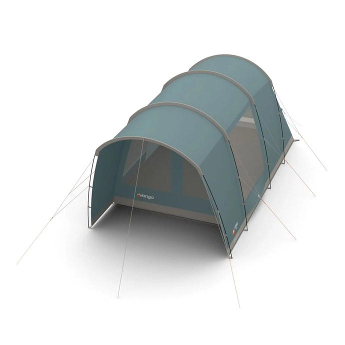 Ein geräumiges blaues Vango™ „Harris 350“ Tunnelzelt, 3-Personen-Campingzelt mit verlängertem Vordach und verbesserter Belüftung, aufgestellt auf einem schlichten weißen Hintergrund.