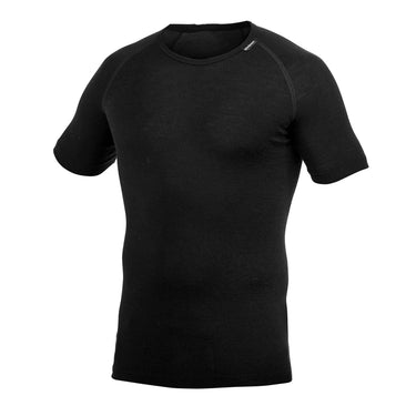 Schwarzes kurzärmeliges Woolpower® T-Shirt Lite auf weißem Hintergrund.